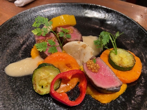 ボブリー 新橋店 さんの 馬肉に興味ある人集合！ウエスタンな大衆酒場にウマい馬肉を食べに行こう