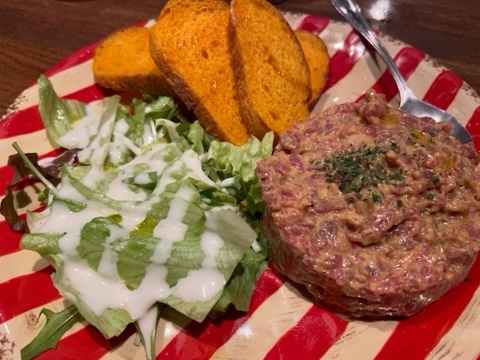 ボブリー 新橋店 さんの 馬肉に興味ある人集合！ウエスタンな大衆酒場にウマい馬肉を食べに行こう