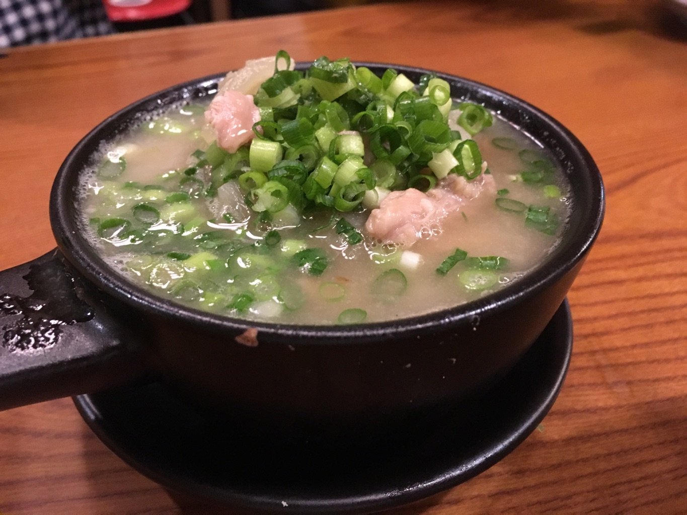 鳥番長 総本店(とりばんちょう) さんの 炭火で焼いた熱々ジューシーな焼き鳥を楽しもう！