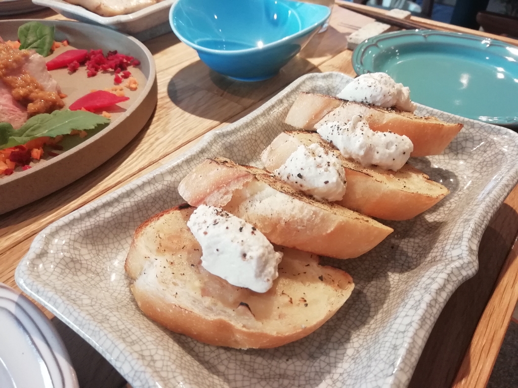 Hacco's Table (ハッコーズテーブル) さんの お酒もおいしいビストロで、発酵料理をおしゃれに楽しもう