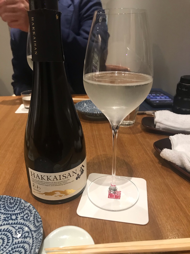 八海山 千年こうじや さんの 「八海山」全ラインナップを取り揃える日本酒バーで、魚沼の発酵文化を味わおう