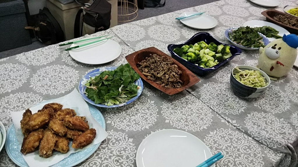 Masaki さんの hito先生とヨガをして本マグロ脳天ビリヤニを食べよう