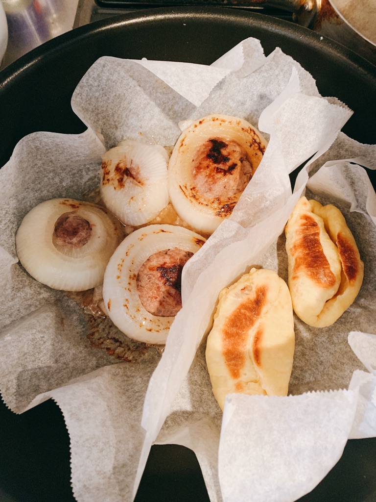 Ikuko さんの オリジナルバターチキンカレーと手作りナン・ピクルスでワイワイパーティ!