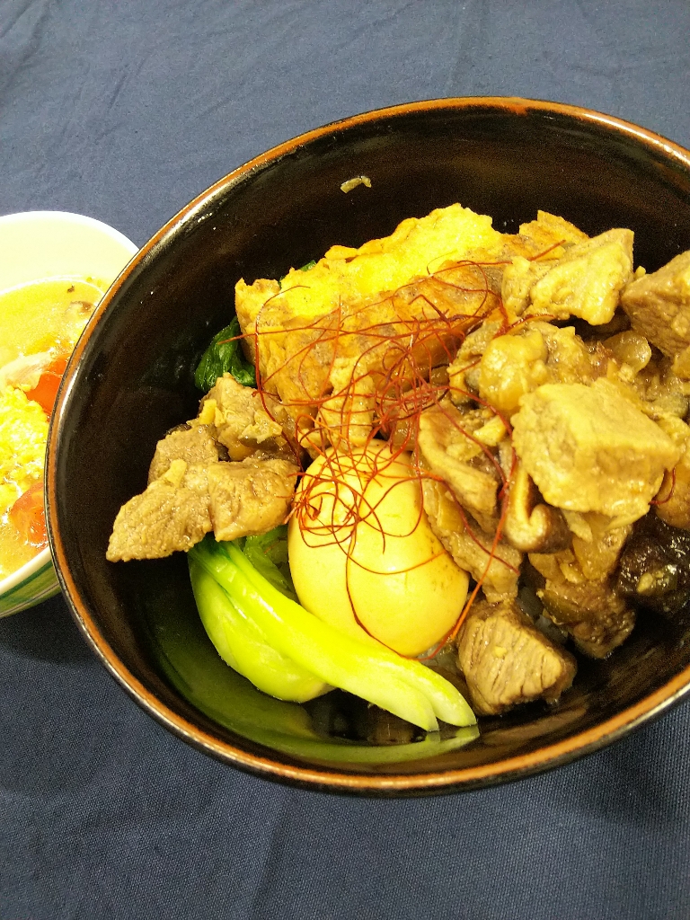 Ikuko さんの オリジナルバターチキンカレーと手作りナン・ピクルスでワイワイパーティ!