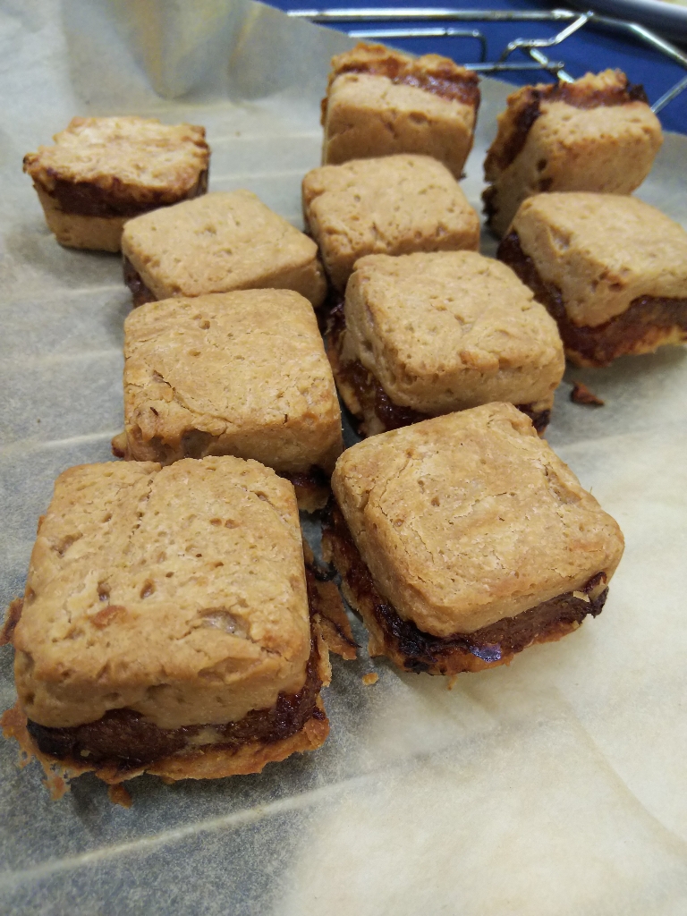 Ikuko さんの オリジナルバターチキンカレーと手作りナン・ピクルスでワイワイパーティ!