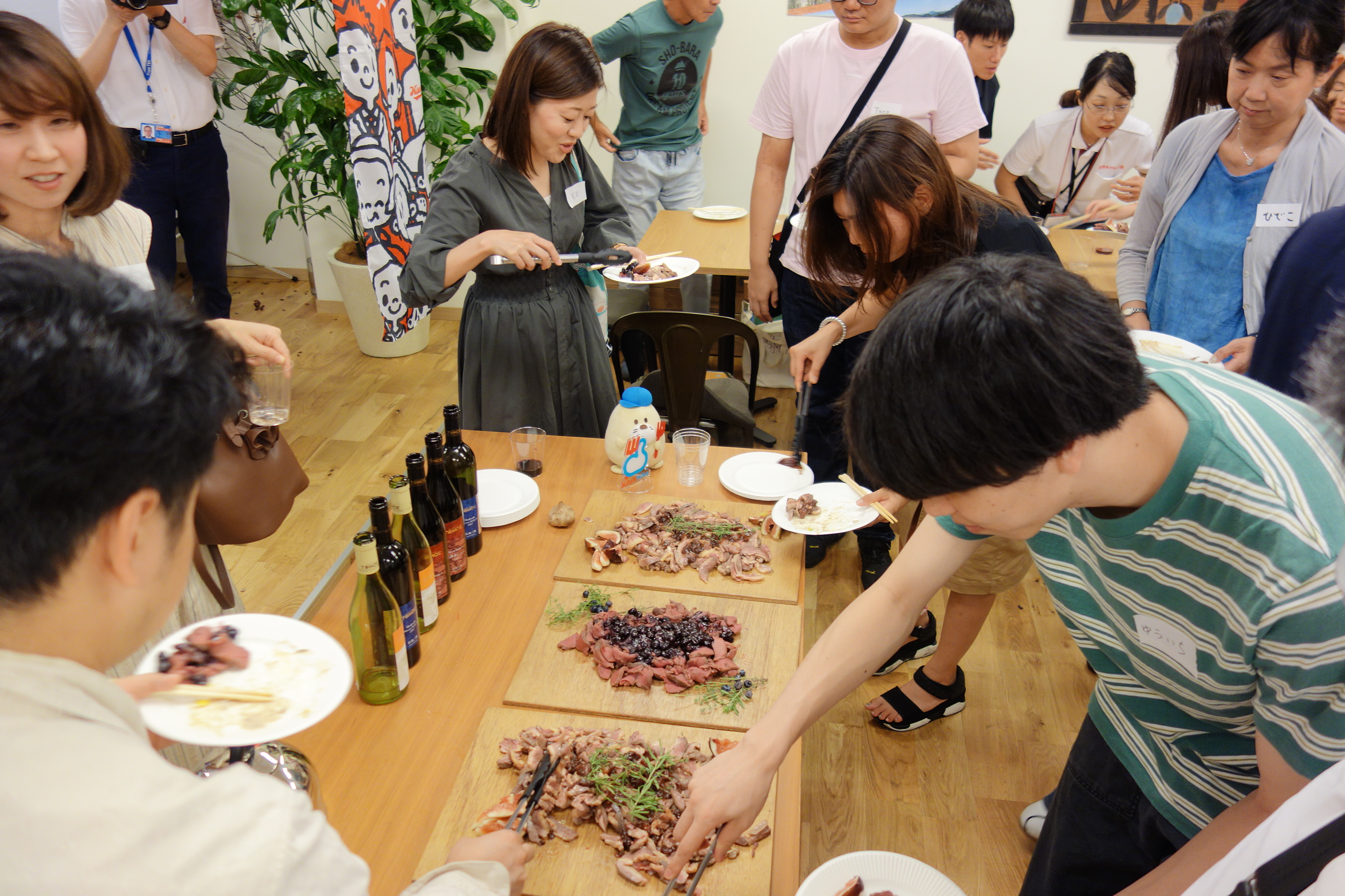 Shirokuma Kitchen さんの ごちそう家庭料理シリーズvol.3「肉汁じゅわ〜鶏のからあげ」大好きだったお弁当のおかずを作ろう＜昼の部＞