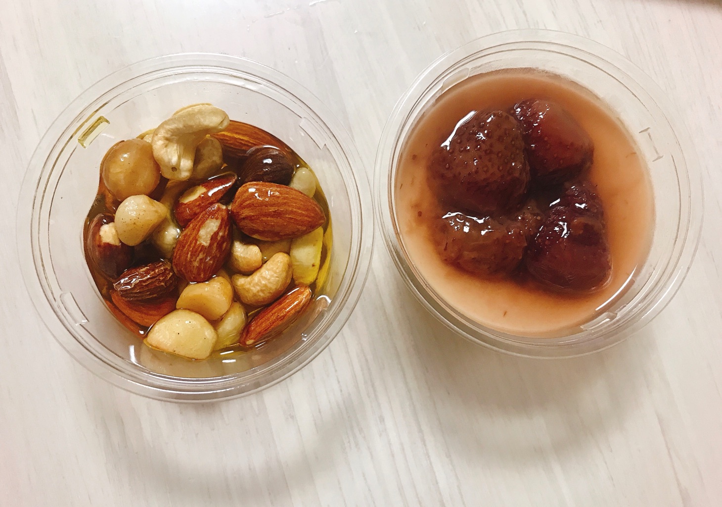 北海道豊浦町 さんの 【晩ごはんセットが届く】特産品のいちごと豚肉を堪能！生産者さんの話を聞いて北海道豊浦町の魅力を体験しよう<11/14(土)〆切>