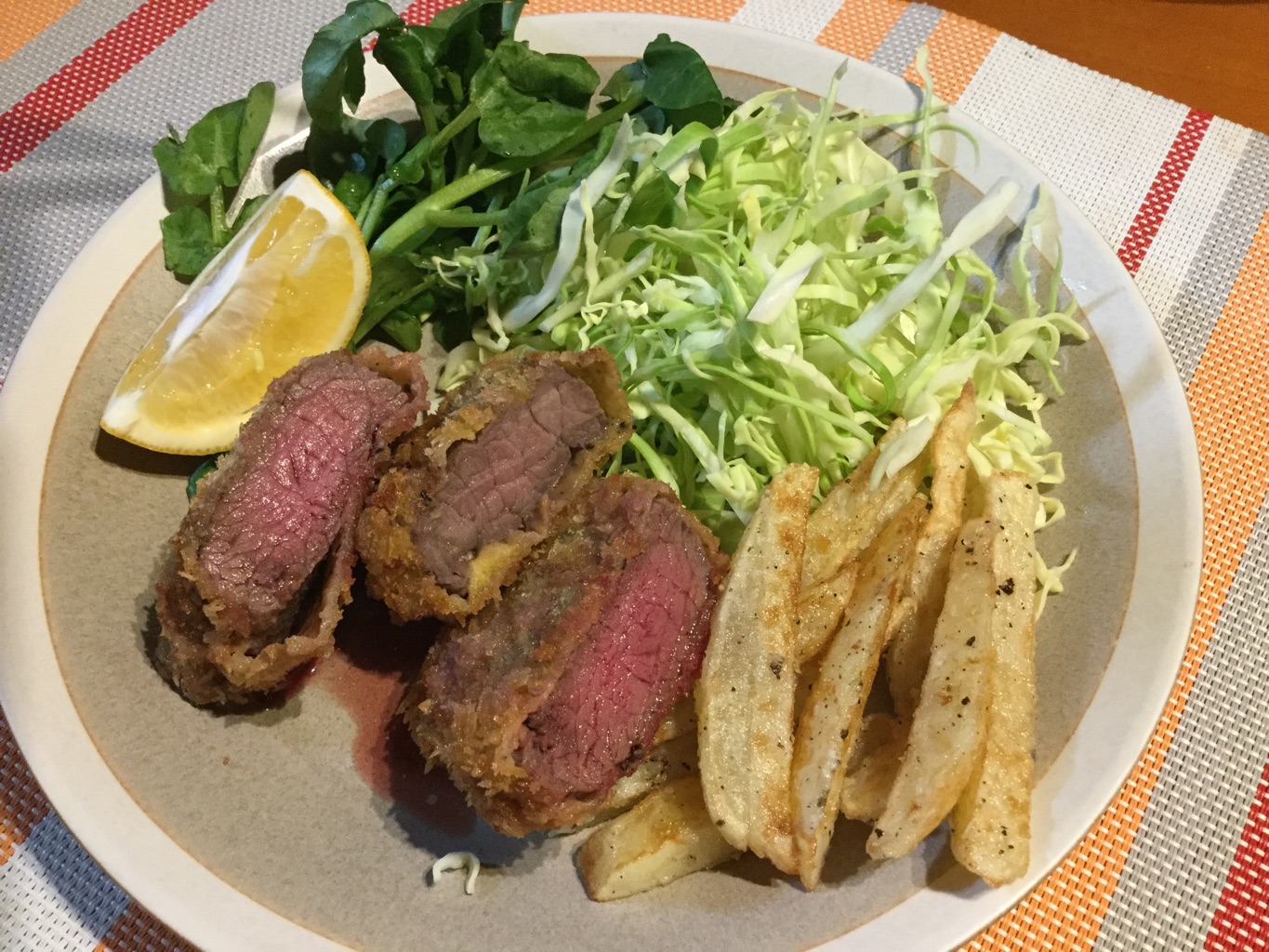 日本草地畜産種子協会 さんの 北海道八雲町の大草原でのびのび育った、北里八雲牛を牛カツで味わおう。＜2/19(金)締切＞