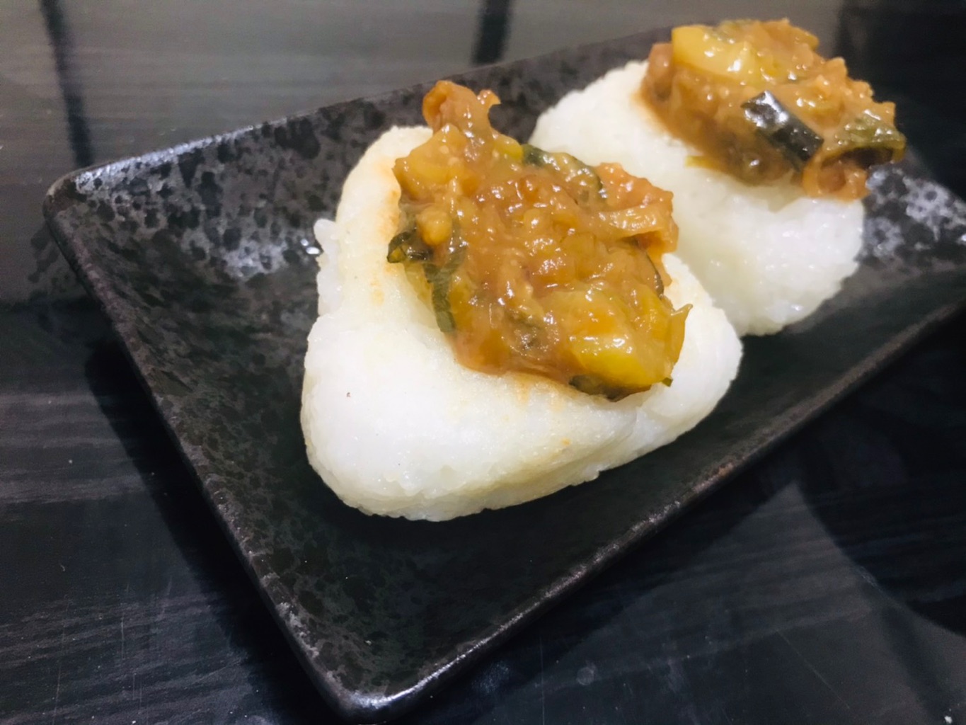 滋賀県甲賀市 さんの 主役の味を忍ばせる、とろっと甘い“忍葱”！滋賀県甲賀市のブランド米や味噌と一緒に、その奥深さを味わおう。