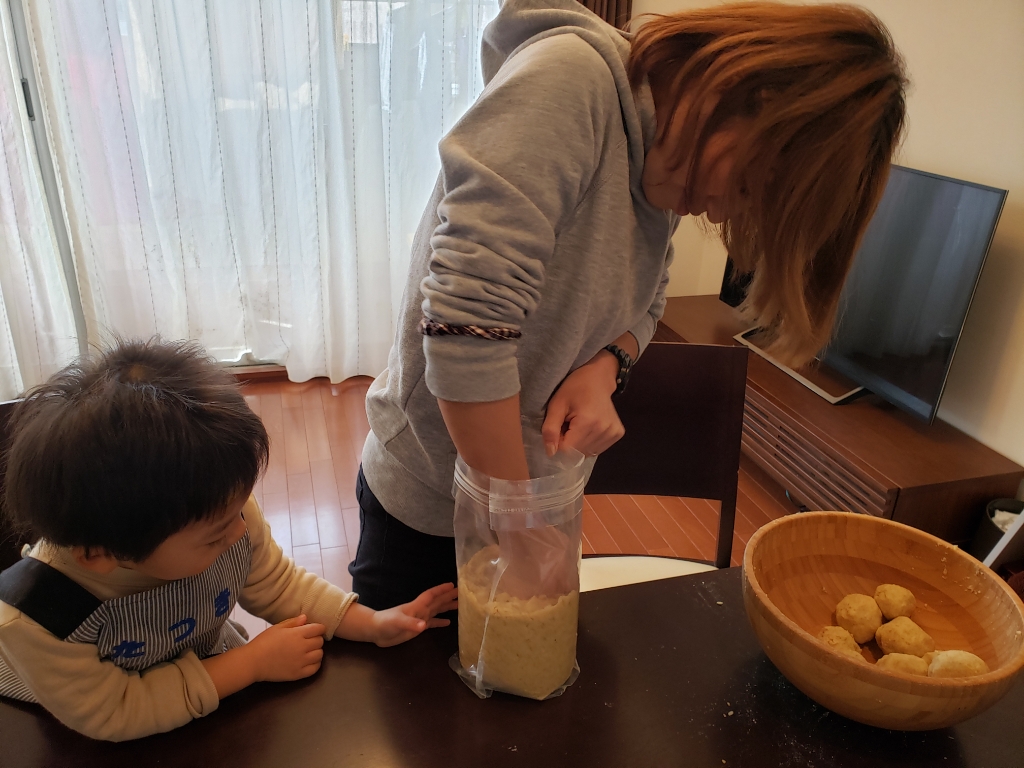 東武トップツアーズ×埼玉県比企郡小川町 さんの 採れたてオーガニック野菜を食卓に！冬を彩る根菜ランチを学びながら体感する、小川町のおいしい暮らし