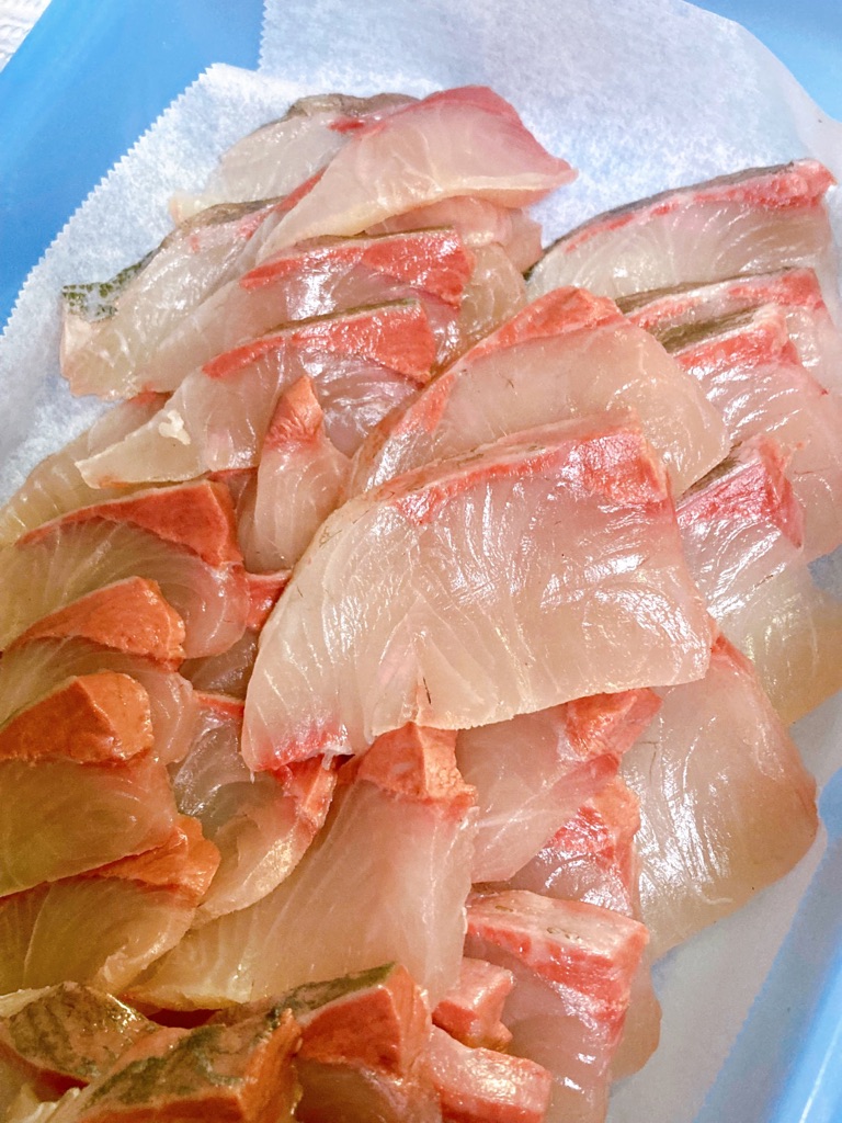 鹿児島県鹿屋市 さんの 船上活〆で驚きの鮮度！"かのやカンパチ”のぷりっぷり食感を「漬け丼」「カルパッチョ」で味わう幸せ晩ごはん