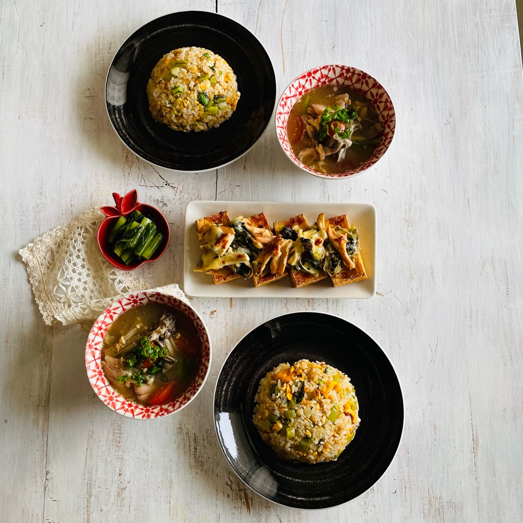 アンテナショップ「銀座NAGANO」 さんの 春の訪れを告げる “野沢菜の新芽”。きのこに信州味噌、温泉仕込みの野沢菜漬けで作る、長野流朝ごはん